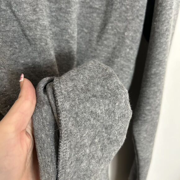 Glossier Grey Sweatshirt Size Large - Picture 6 of 8